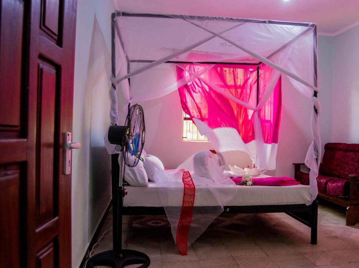 Kilimanjaro Summit Lodge Moshi Buitenkant foto