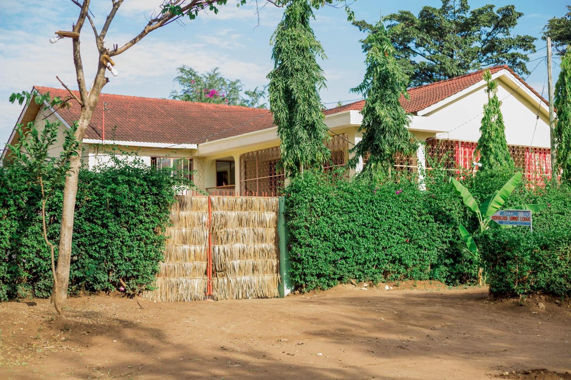 Kilimanjaro Summit Lodge Moshi Buitenkant foto